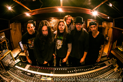 Le groupe Queensryche au London Bridge Studios