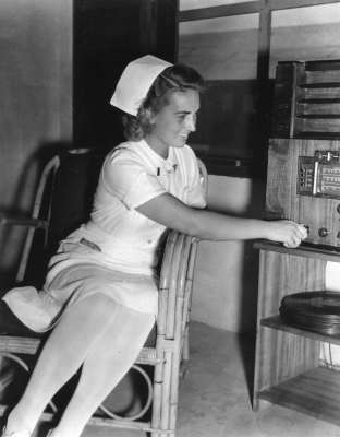 Vous en faites pas, l'infirmière Ondes Sensibles s'occupe de tout.