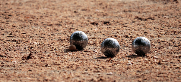 Une petite pétanque en tournoi pour se mesurer aux autres promos et formations du Campus, il n'y a que ça de vrai !